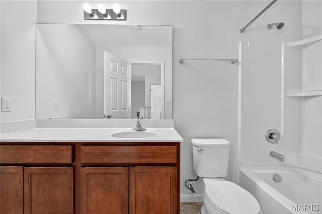 St Charles, Missouri 63301, United States, 3 Bedrooms Bedrooms, ,3 BathroomsBathrooms,Residential,Active,208627