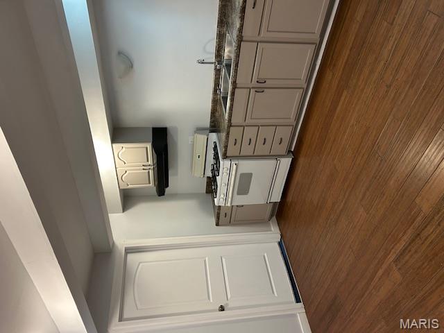 Seat of Justice - Residential