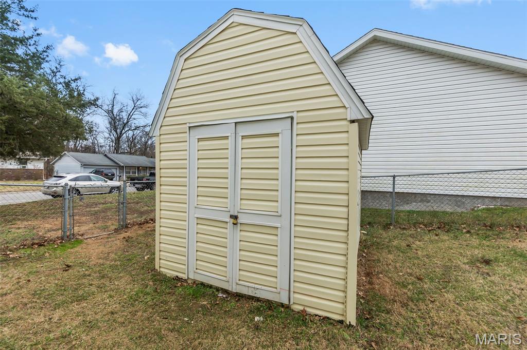 1745 Northwoods Court