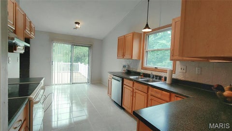 Tiny photo for 15455 Country Mill Court, Chesterfield, MO 63017 (MLS # 26058372)