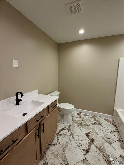 Tiny photo for 150 Gala Drive, Hannibal, MO 63401 (MLS # 26068243)