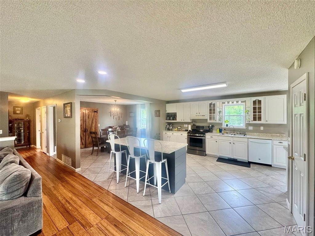 Villa de Woods - Residential