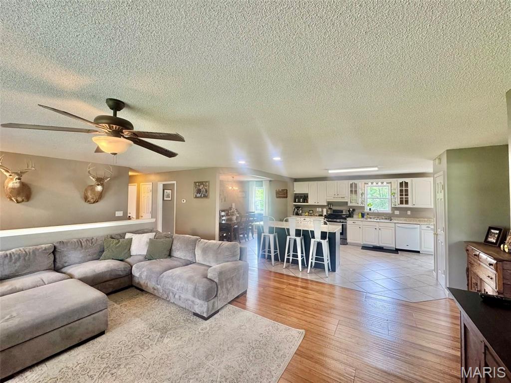 Villa de Woods - Residential