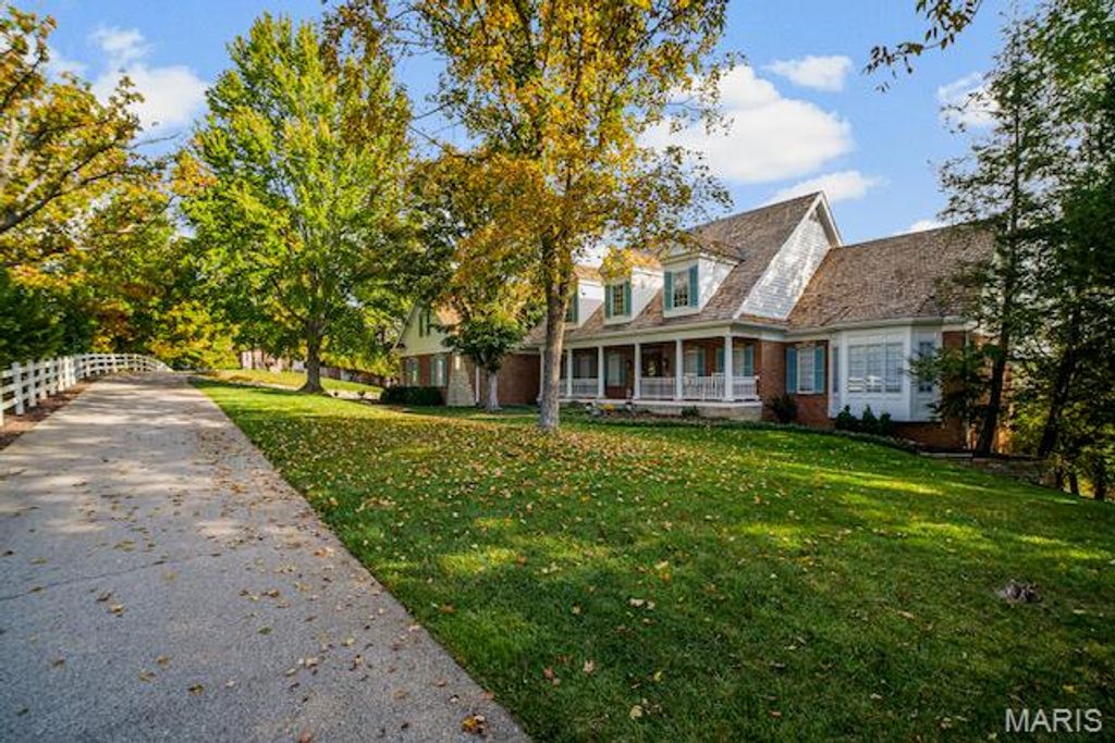 Photo of 237 Saint Andrews Drive, St Albans, MO 63073 (MLS # 26027938)
