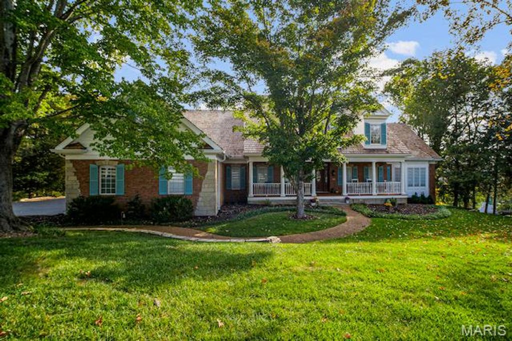 Photo of 237 Saint Andrews Drive, St Albans, MO 63073 (MLS # 26027938)