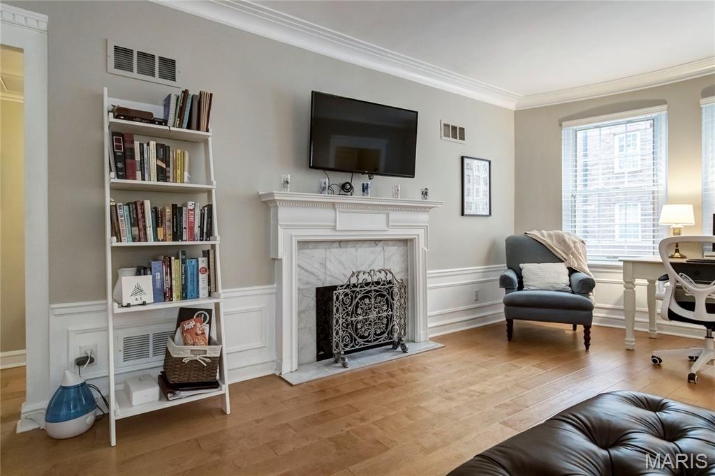 Wellington Condo The - Residential