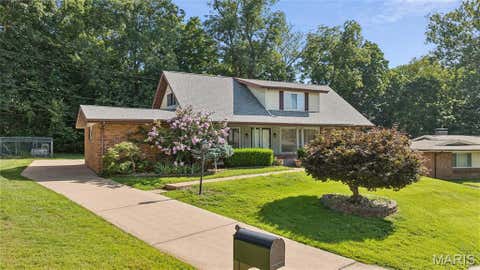 Photo of 44 Forestvale Drive, Chesterfield, MO 63017 (MLS # 26032975)