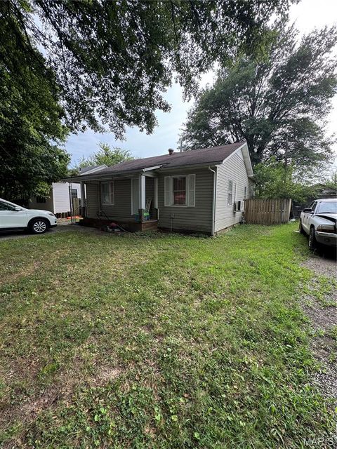 Photo of 715 Pecan Street, Hornersville, MO 63855 (MLS # 26047225)