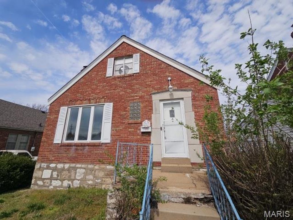 Photo of 8917 Lucerne Court, St Louis, MO 63136 (MLS # 26019094)