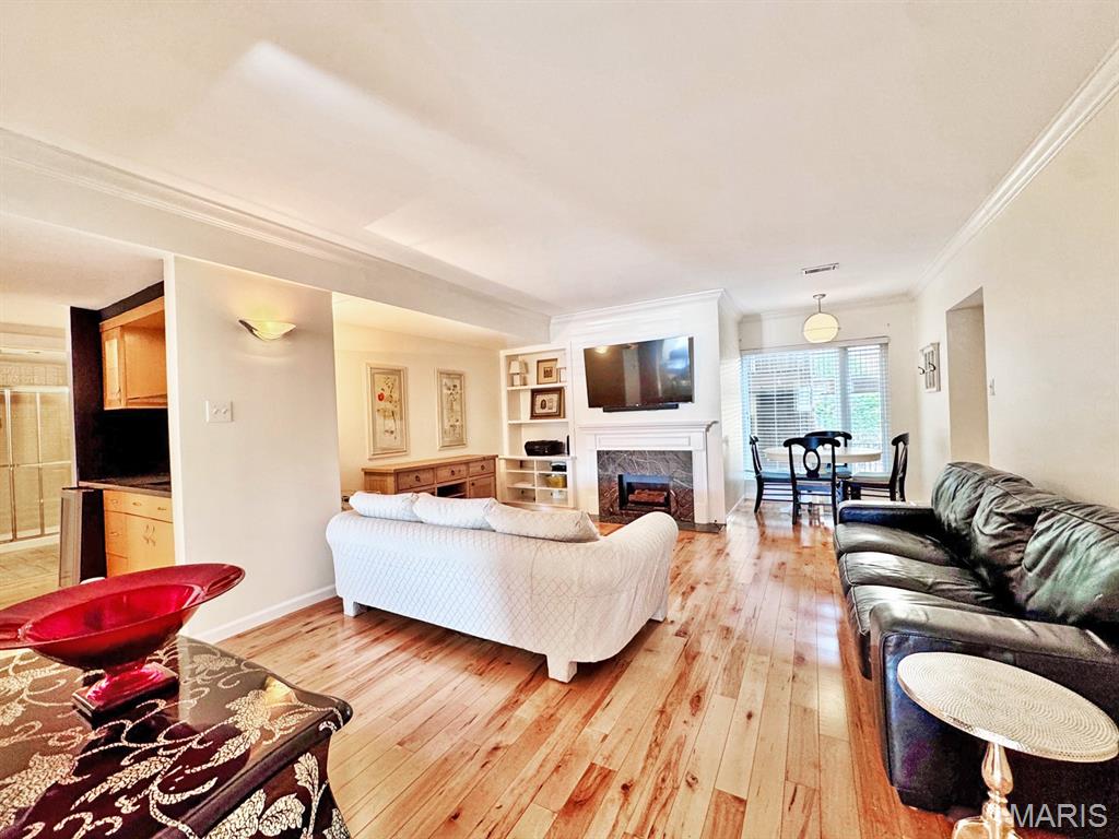 250 S Brentwood Boulevard 1D