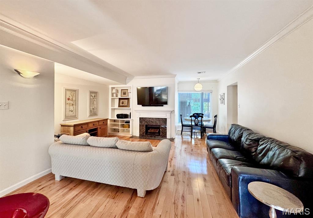 250 S Brentwood Boulevard 1D