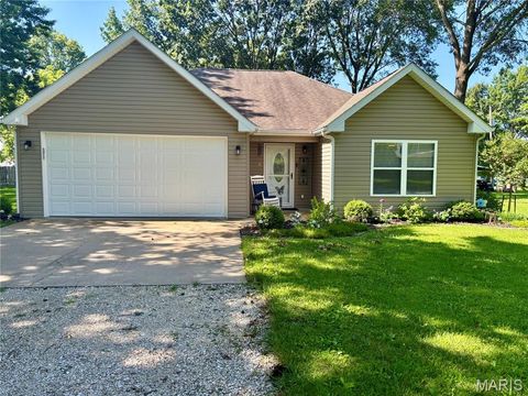 Photo of 310 Miller Street, Montgomery City, MO 63361 (MLS # 26041921)