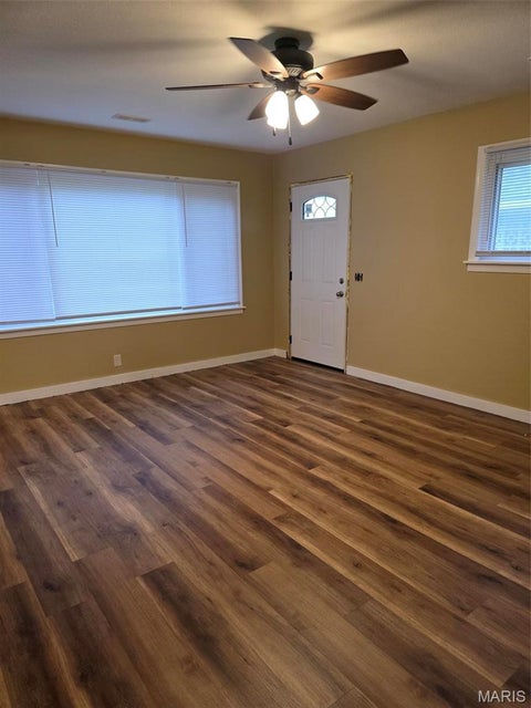 Tiny photo for 403 Virginia Street, Sikeston, MO 63801 (MLS # 26042062)
