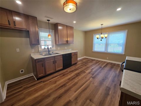 Tiny photo for 403 Virginia Street, Sikeston, MO 63801 (MLS # 26042062)