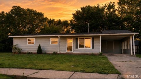 Tiny photo for 4 Toler Drive, Fredericktown, MO 63645 (MLS # 26029717)
