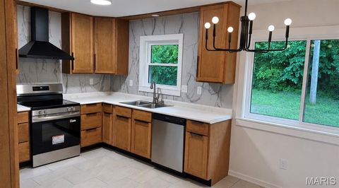 Tiny photo for 4 Toler Drive, Fredericktown, MO 63645 (MLS # 26029717)