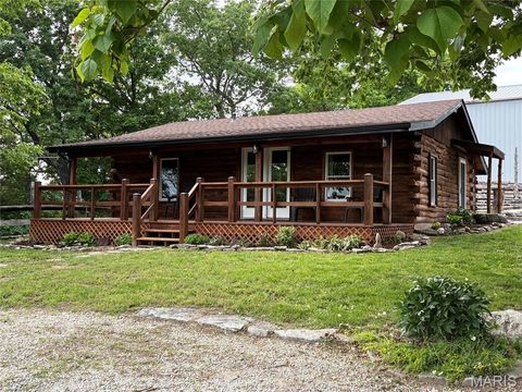 Photo of 3 Bluffview Court, New Florence, MO 63363 (MLS # 26030476)