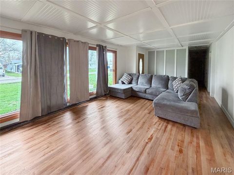 Tiny photo for 1020 W Taylor Street, Bowling Green, MO 63334 (MLS # 26021749)