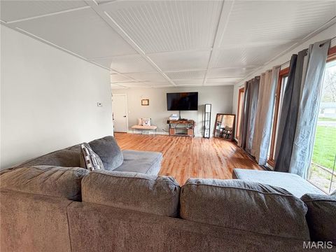 Tiny photo for 1020 W Taylor Street, Bowling Green, MO 63334 (MLS # 26021749)