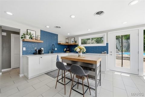 Tiny photo for 424 Belleview Avenue, Webster Groves, MO 63119 (MLS # 26036001)