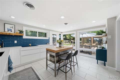 Tiny photo for 424 Belleview Avenue, Webster Groves, MO 63119 (MLS # 26036001)