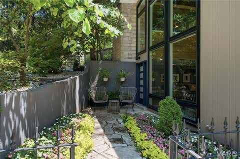 Tiny photo for 424 Belleview Avenue, Webster Groves, MO 63119 (MLS # 26036001)
