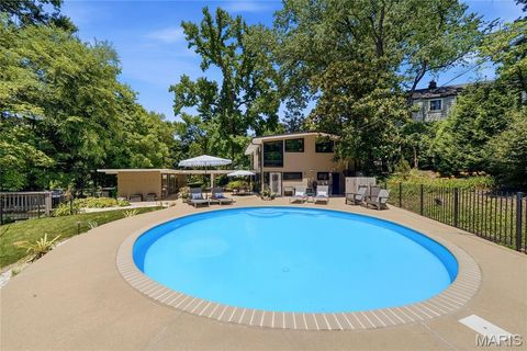 Tiny photo for 424 Belleview Avenue, Webster Groves, MO 63119 (MLS # 26036001)