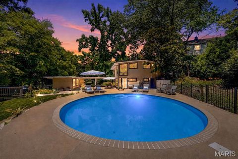 Tiny photo for 424 Belleview Avenue, Webster Groves, MO 63119 (MLS # 26036001)
