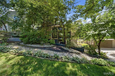 Tiny photo for 424 Belleview Avenue, Webster Groves, MO 63119 (MLS # 26036001)