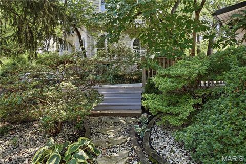 Tiny photo for 424 Belleview Avenue, Webster Groves, MO 63119 (MLS # 26036001)