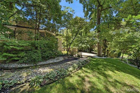 Tiny photo for 424 Belleview Avenue, Webster Groves, MO 63119 (MLS # 26036001)