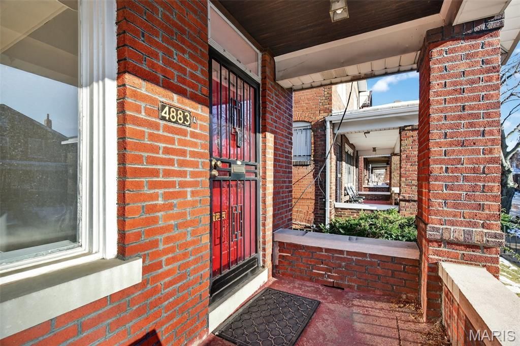 Photo of 4883 Farlin Avenue, St Louis, MO 63115 (MLS # 25080059)