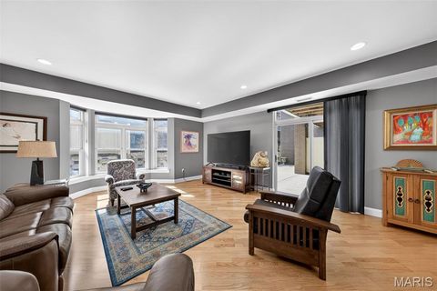 Tiny photo for 842 N New Ballas Court #102, Creve Coeur, MO 63141 (MLS # 26012378)