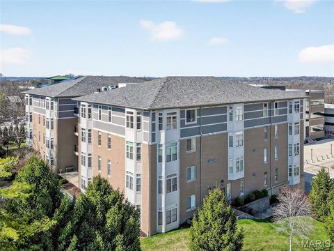 Tiny photo for 842 N New Ballas Court #102, Creve Coeur, MO 63141 (MLS # 26012378)