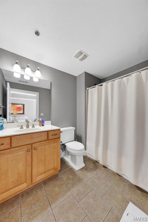 Tiny photo for 842 N New Ballas Court #102, Creve Coeur, MO 63141 (MLS # 26012378)