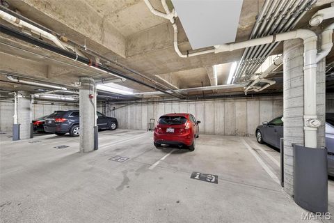 Tiny photo for 842 N New Ballas Court #102, Creve Coeur, MO 63141 (MLS # 26012378)