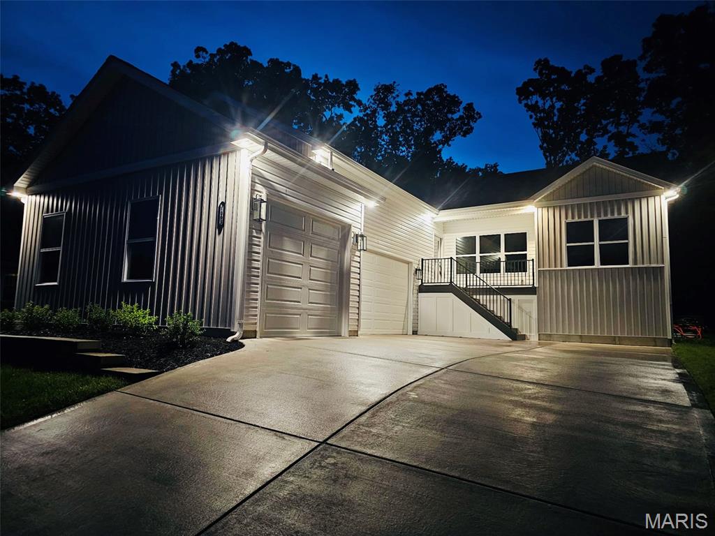 31998 Fairway Drive North