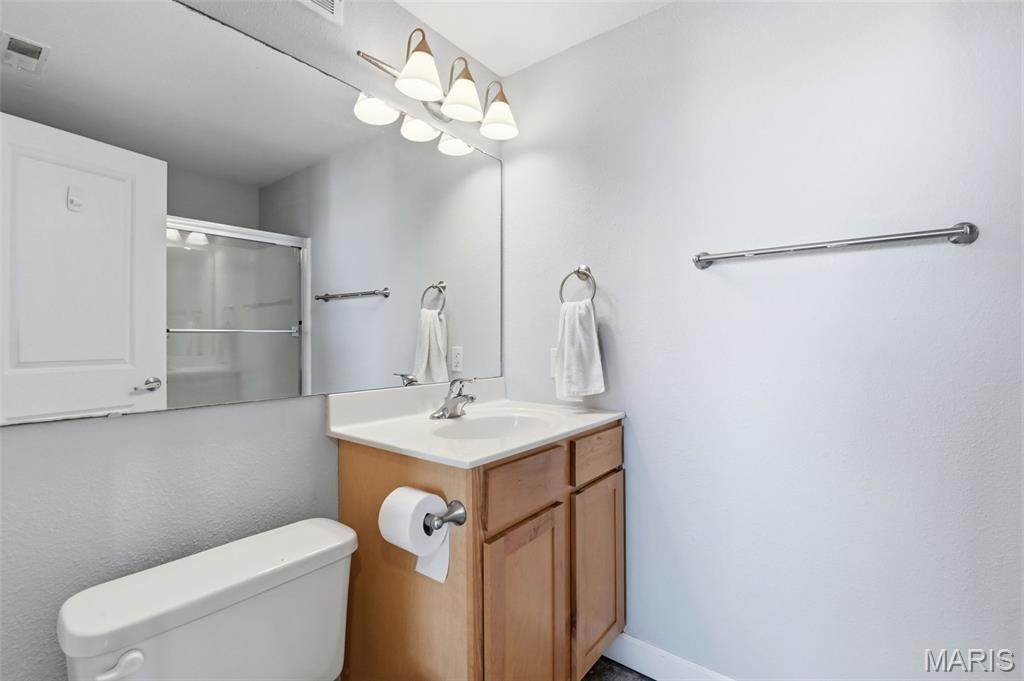 5330-5360 Pershing Condo - Residential