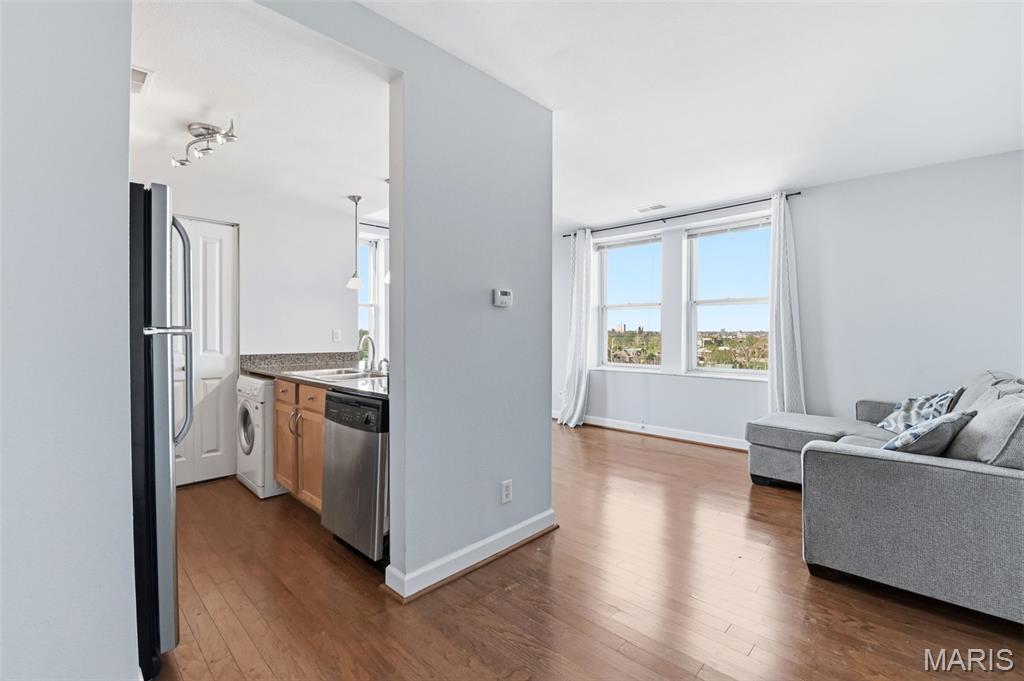 5330-5360 Pershing Condo - Residential