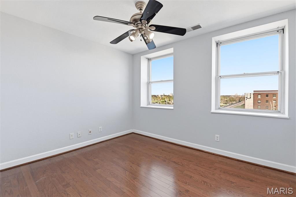 5330-5360 Pershing Condo - Residential