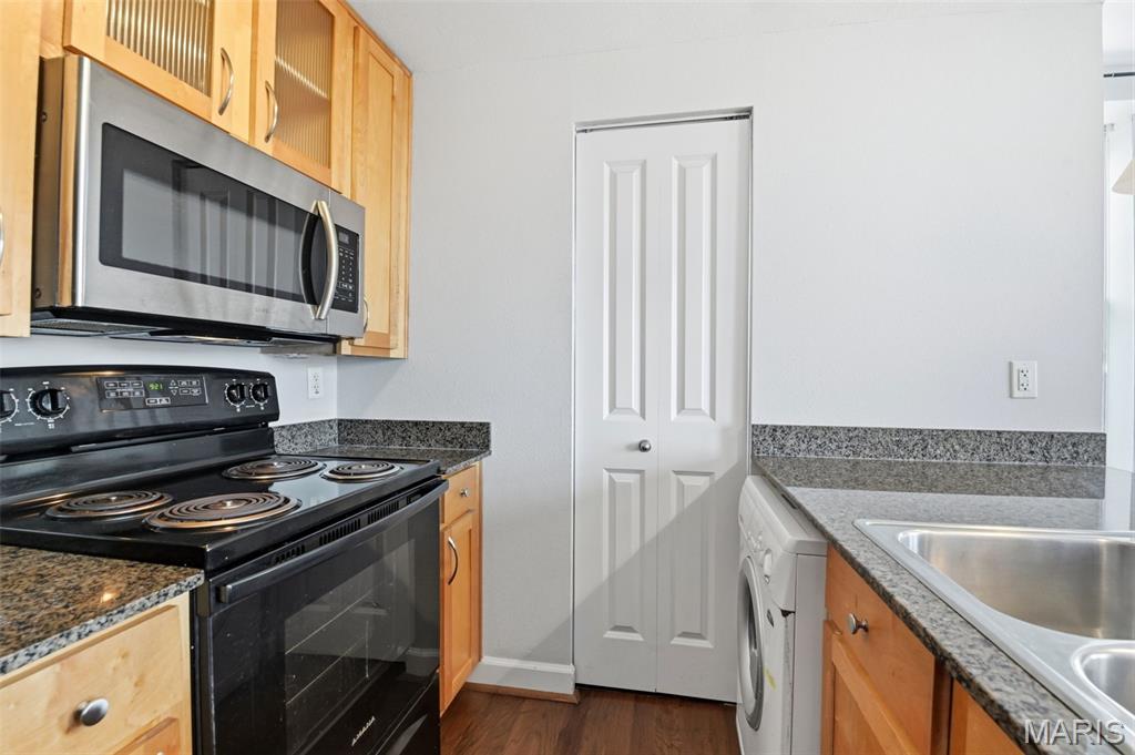 5330-5360 Pershing Condo - Residential