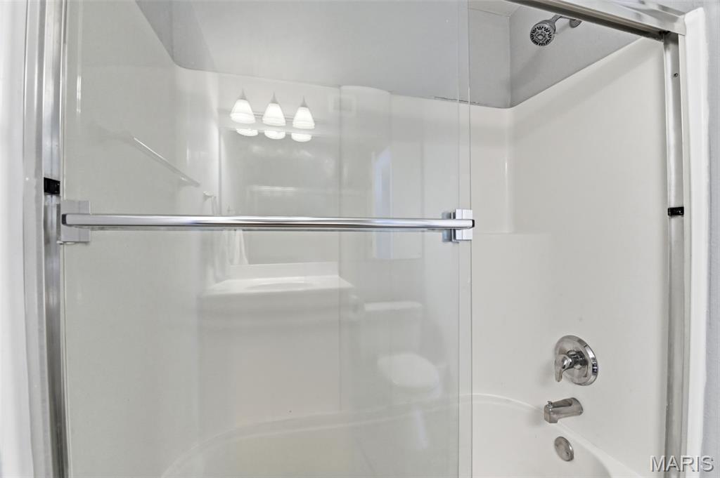 5330-5360 Pershing Condo - Residential