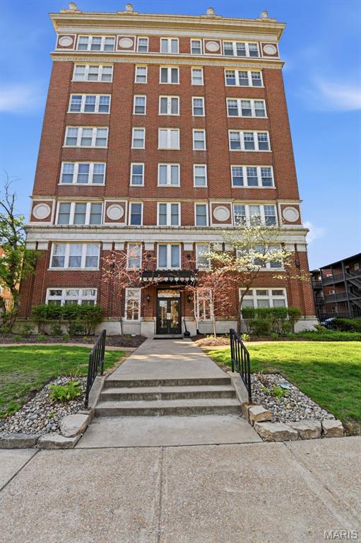 5330-5360 Pershing Condo - Residential