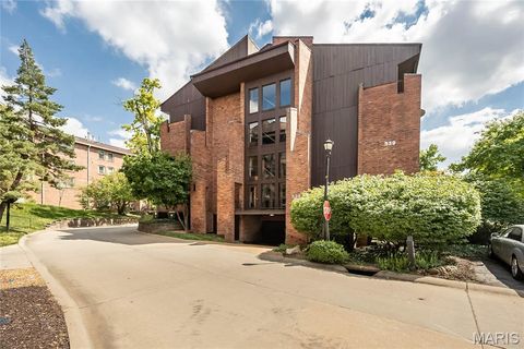 Tiny photo for 539 Coeur De Royale Drive #108, Creve Coeur, MO 63141 (MLS # 25061134)