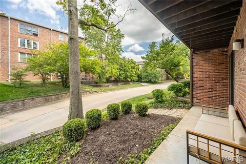 Tiny photo for 539 Coeur De Royale Drive #108, Creve Coeur, MO 63141 (MLS # 25061134)