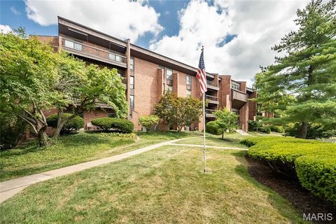 Tiny photo for 539 Coeur De Royale Drive #108, Creve Coeur, MO 63141 (MLS # 25061134)