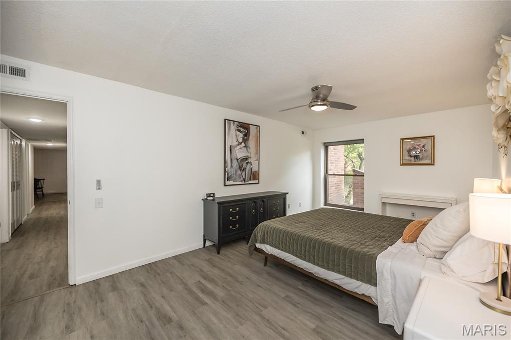 Creve Coeur, Missouri 63141, United States, 2 Bedrooms Bedrooms, ,2 BathroomsBathrooms,Residential,Active,204825