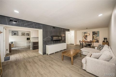 Tiny photo for 539 Coeur De Royale Drive #108, Creve Coeur, MO 63141 (MLS # 25061134)