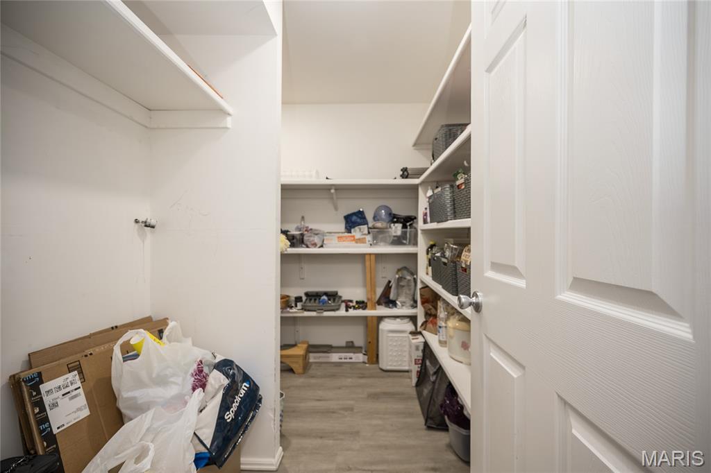 Creve Coeur, Missouri 63141, United States, 2 Bedrooms Bedrooms, ,2 BathroomsBathrooms,Residential,Active,204825