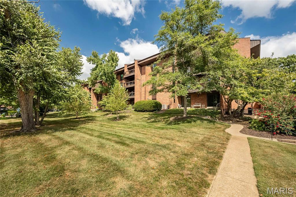 539 Coeur De Royale Drive 108